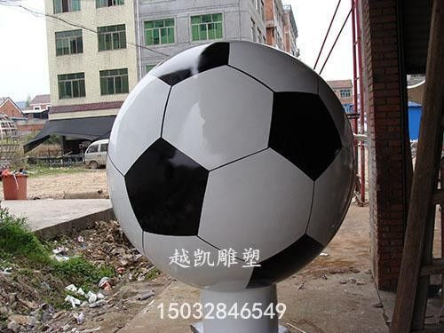 大型足球擺件雕塑廠在哪里 達(dá)州足球雕塑