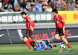 江蘇舜天0 0河南建業 夾擊中敗被絆倒