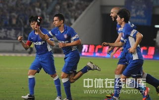 耶夫蒂奇慶祝展示護腿板 球場上空美景壯觀