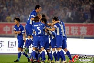 中國足壇賀歲片 舜天演繹 泰囧 恒大翻版新007